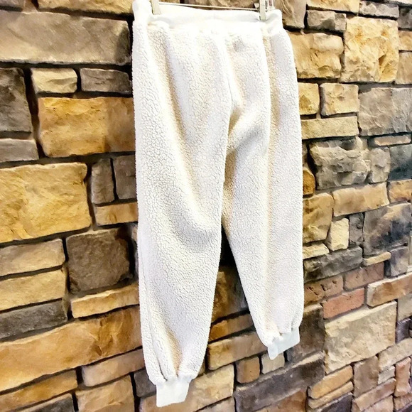 BLANKNYC Faux Sherpa Drawstring Jogger - /White - M - Picture 3 of 6